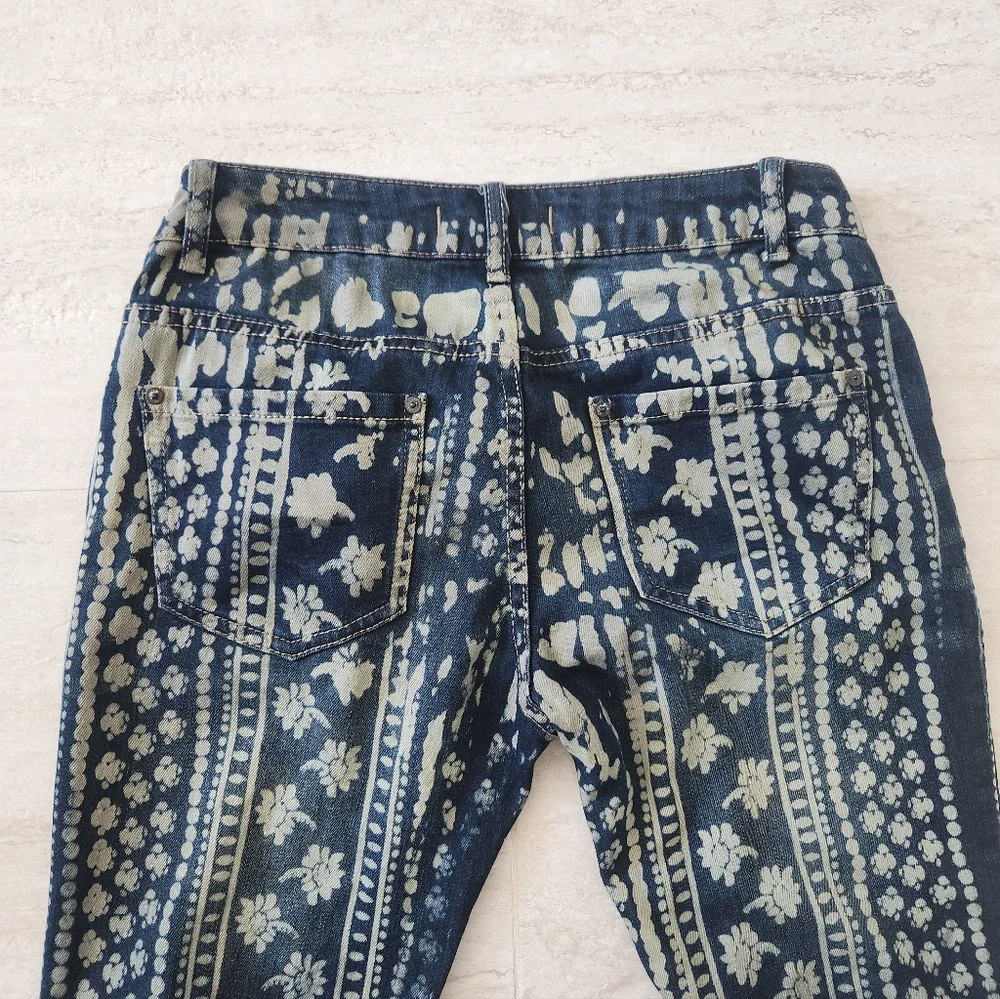 Free People Batik Print Bell Bottom Jeans  sz. 26 - Picture 5 of 6